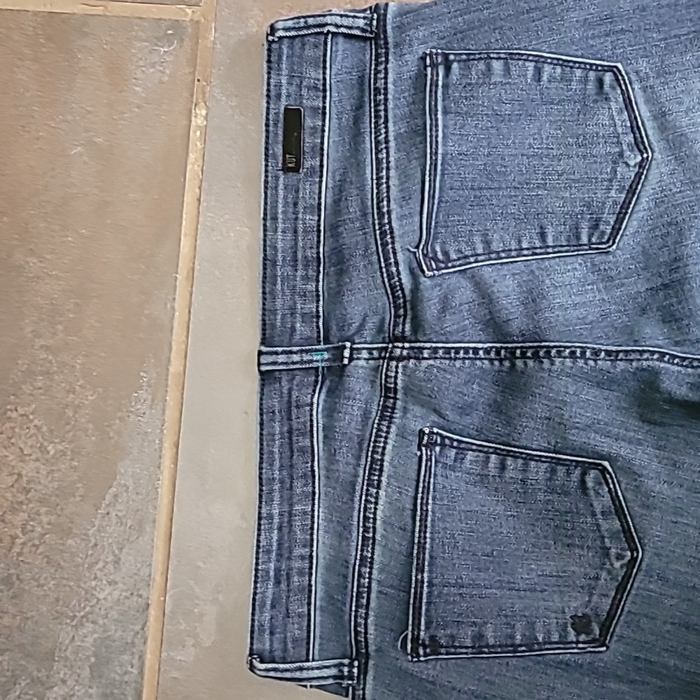 Kut From The Kloth Baby Bootcut Denim Jeans Size 10S (30 inch Inseam) - Picture 8 of 8